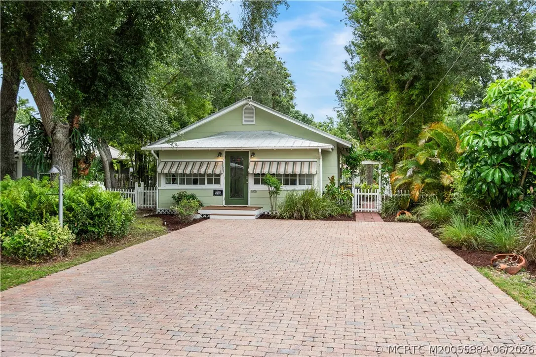 536 Halpatiokee Street, Stuart