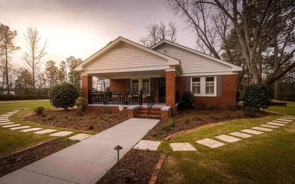 2589 Sidney Cherry Grove Rd., Clarendon