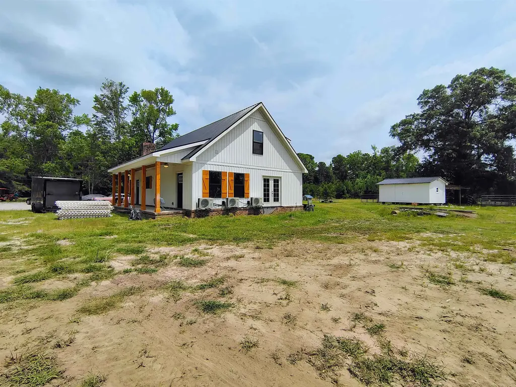 735 Hemingway Rd., Longs