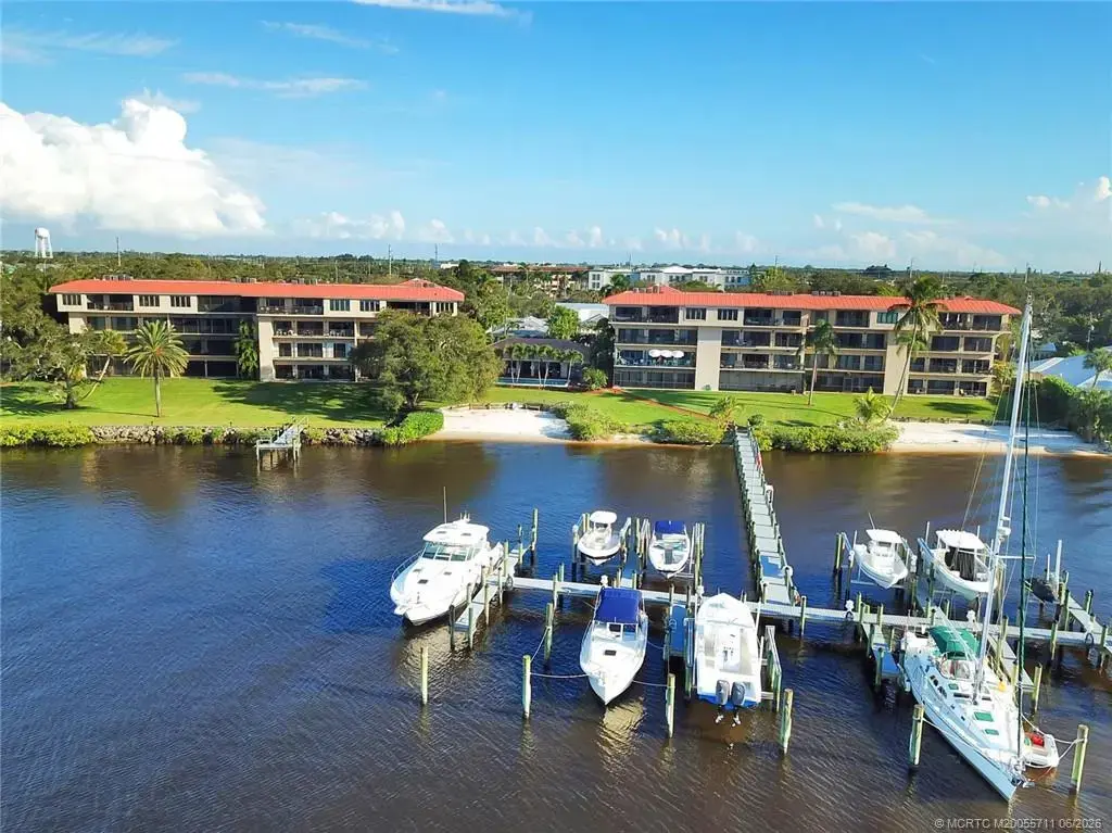 624 Saint Lucie Crescent 304, Stuart