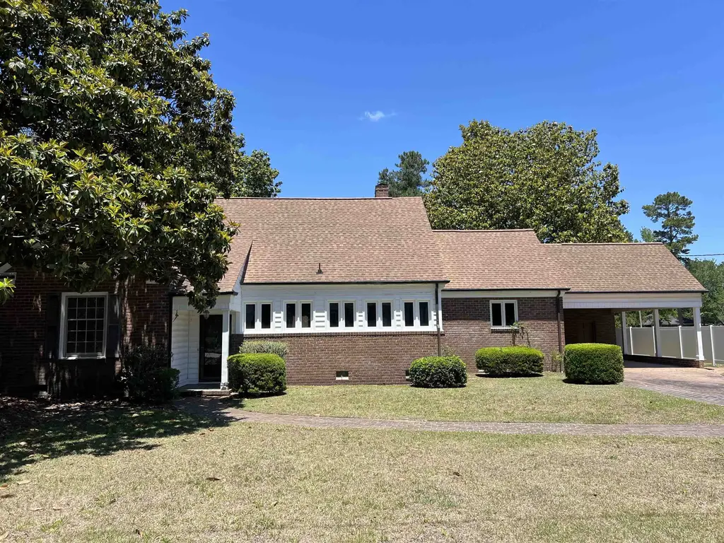 5619 Main St., Loris