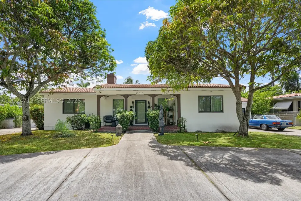 13010 Griffing, North Miami
