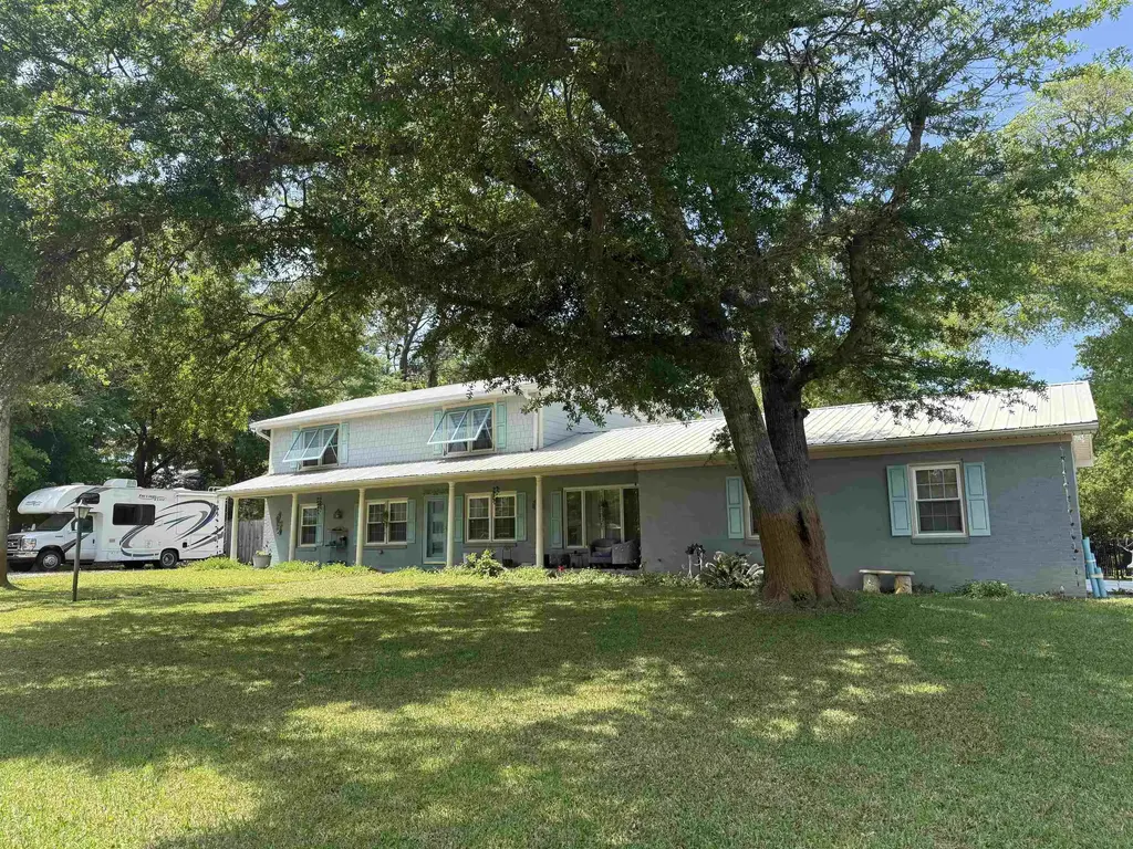 910 S Myrtle Dr., Surfside Beach