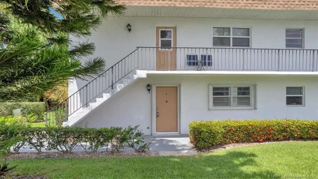 2950 Ocean Boulevard 14-1, Stuart