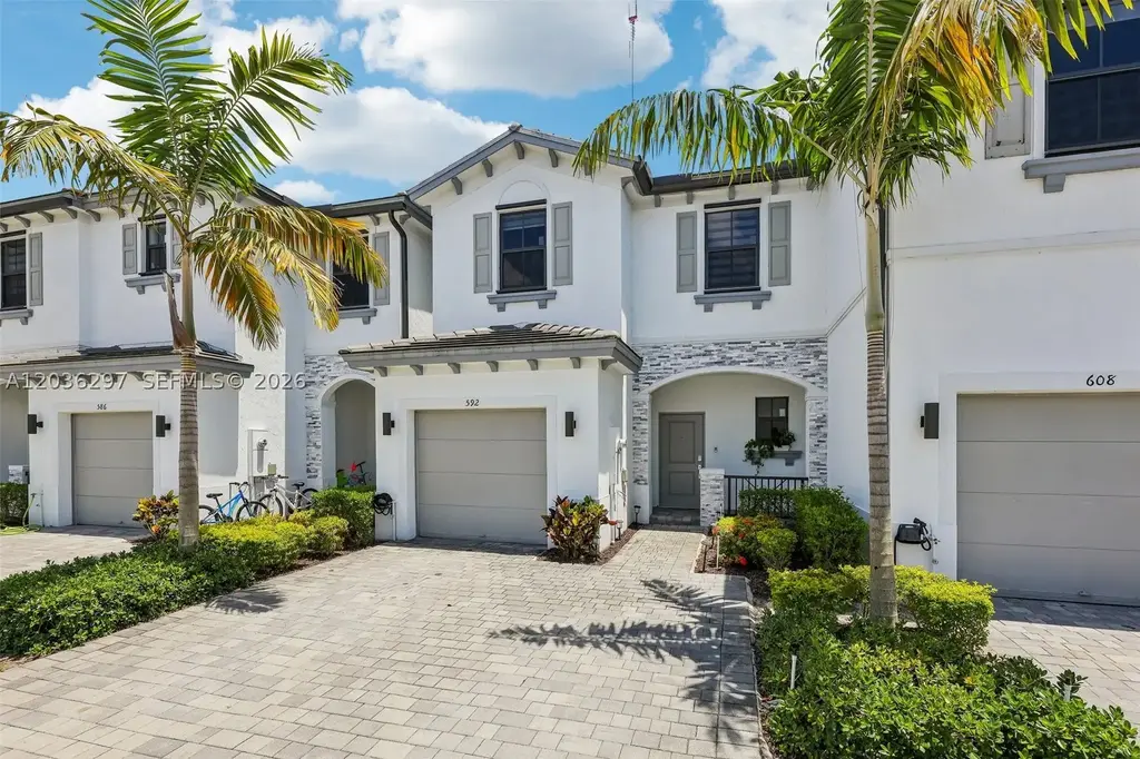 592 203rd, Miami Gardens