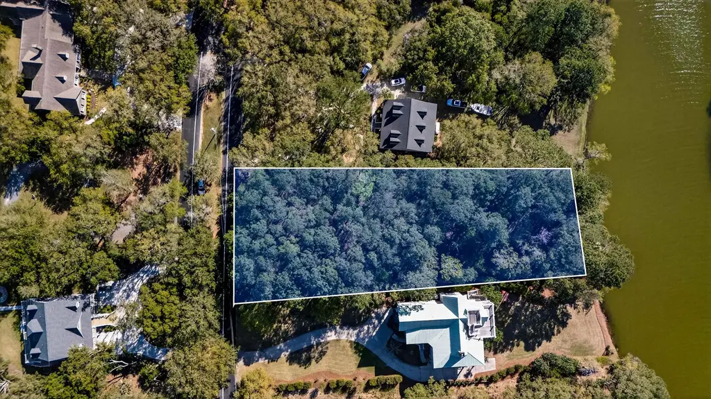 Lot 18 Luvan Blvd., Georgetown