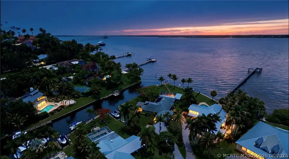 1910 Cove Circle, Stuart