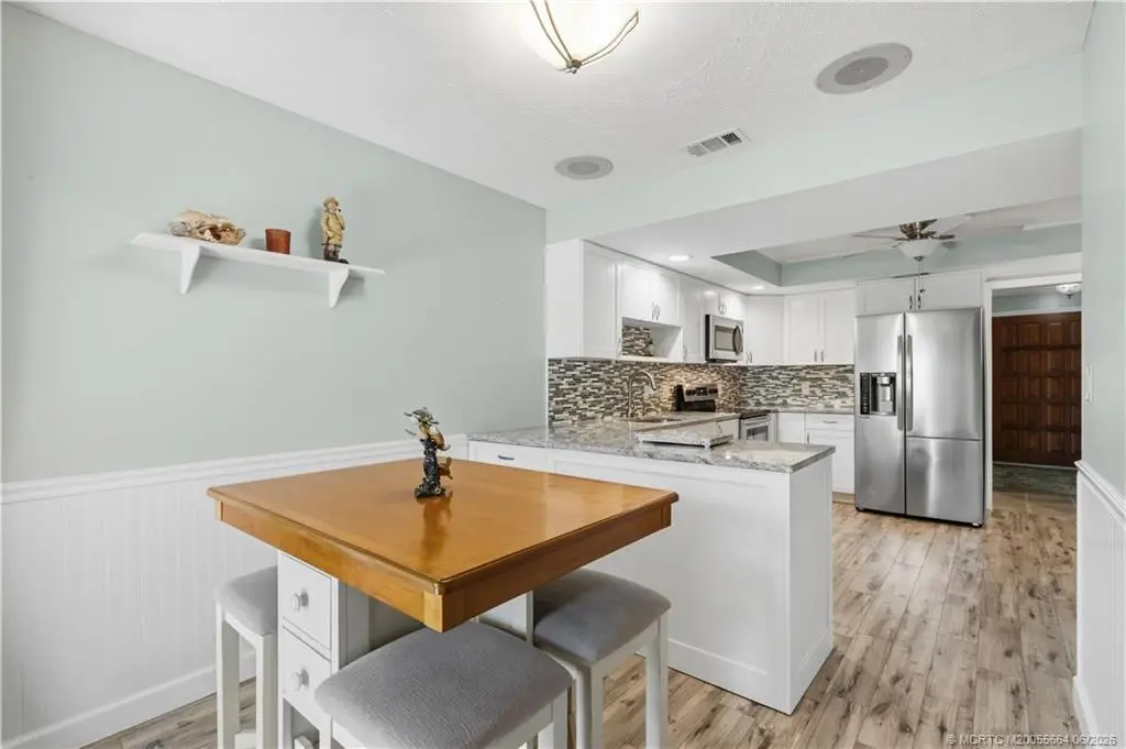 4 of 41 - 102 Crestwood Circle, Stuart, FL