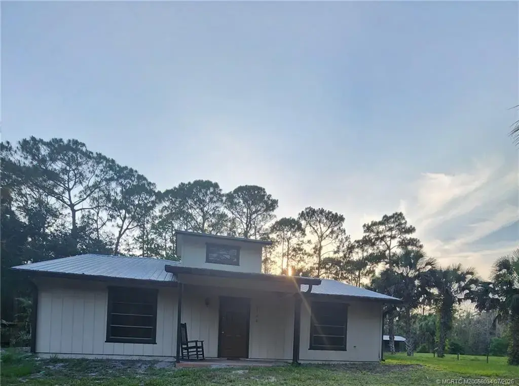 9100 Moss Avenue, Indiantown