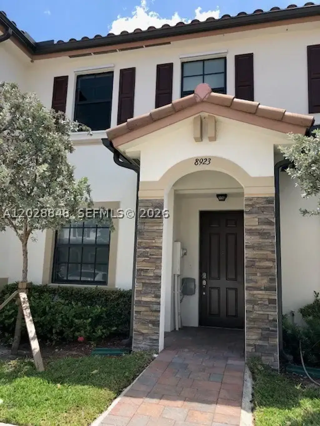 8923 35th, Hialeah