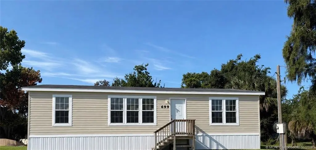 699 4th Street, Moore Haven