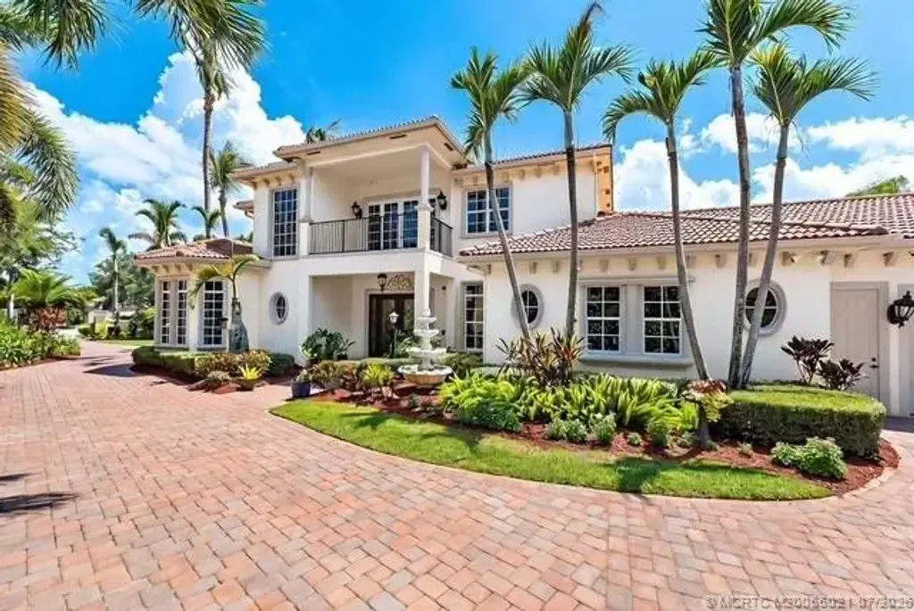 32 Wiregrass Court, Palm City