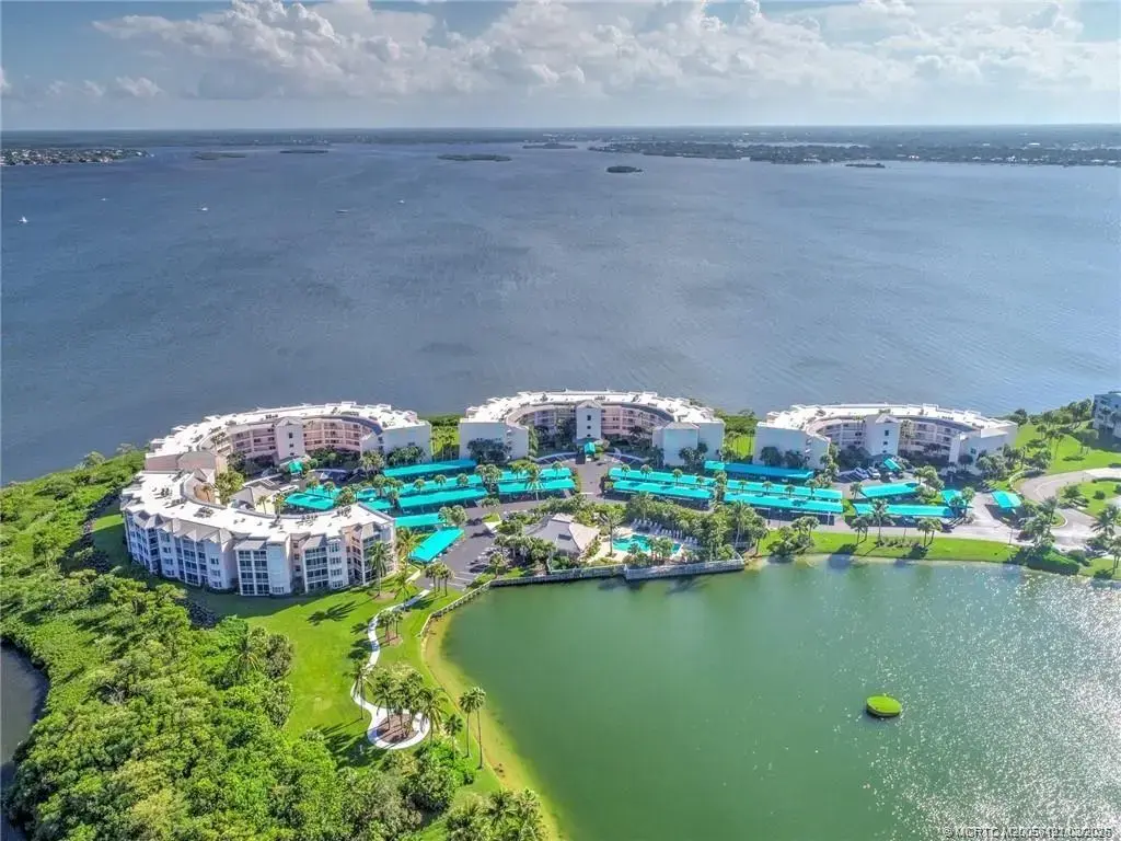 5750 Island Cove Way 3203, Stuart