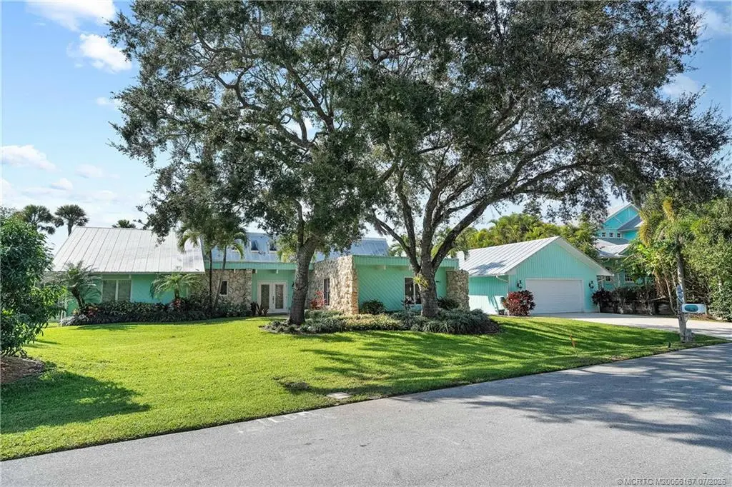 220 Willow Lake Trail, Stuart