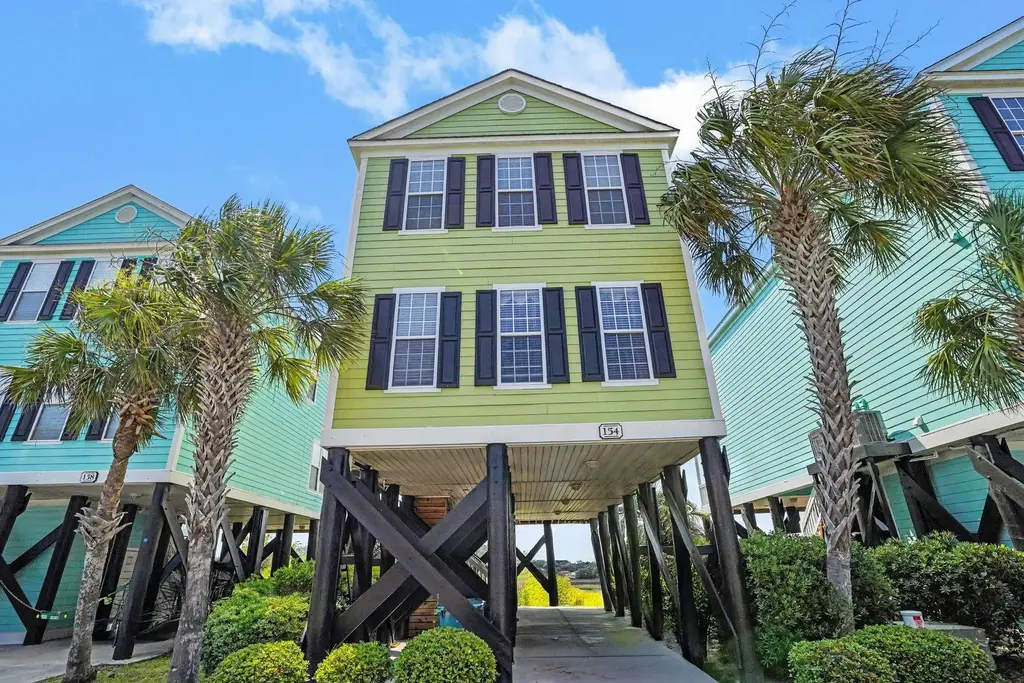 154 Cypress Ave., Murrells Inlet