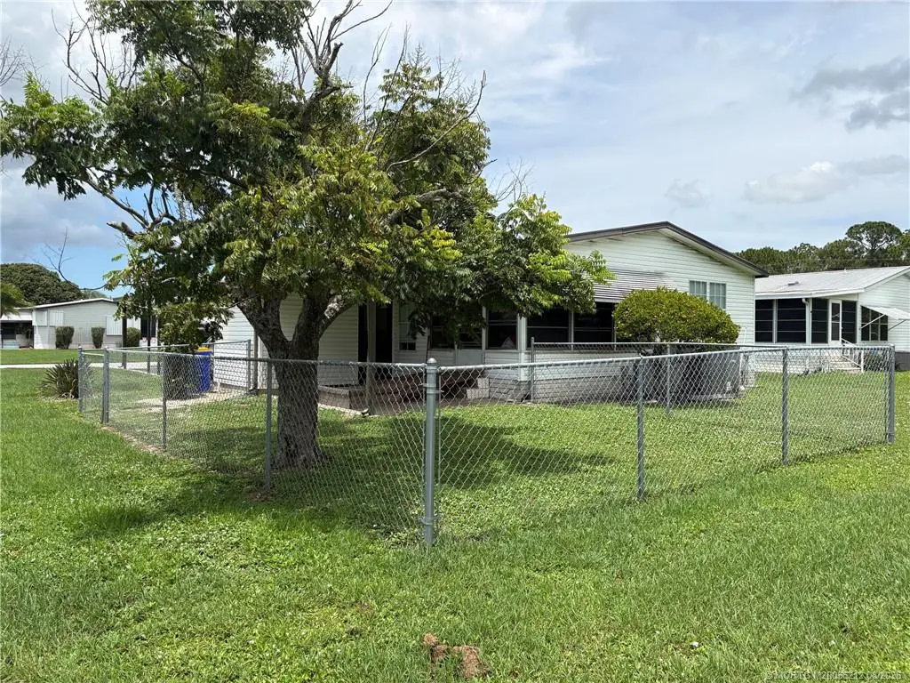 3 of 12 - 2458 Marquis Terrace, Stuart, FL