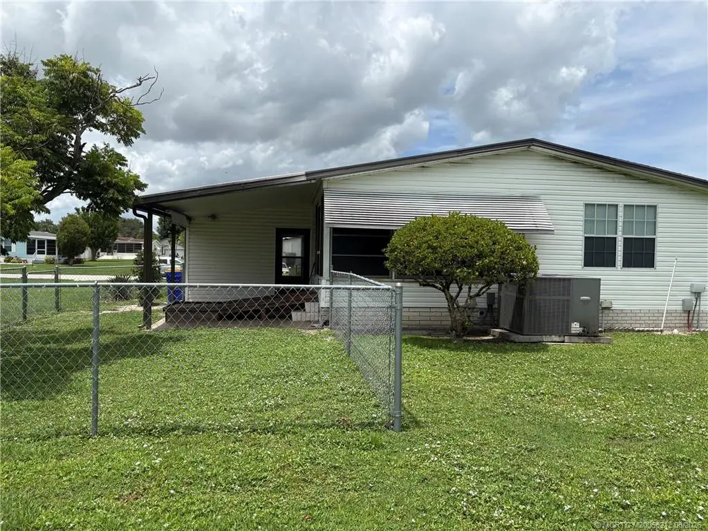 4 of 12 - 2458 Marquis Terrace, Stuart, FL