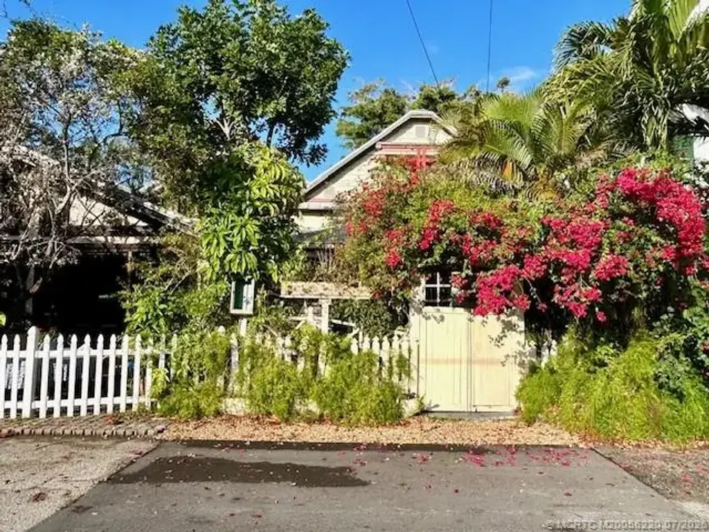 3224 & 3220 Maple Avenue, Jensen Beach