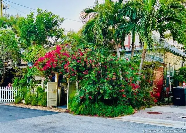 3 of 23 - 3224 & 3220 Maple Avenue, Jensen Beach, FL