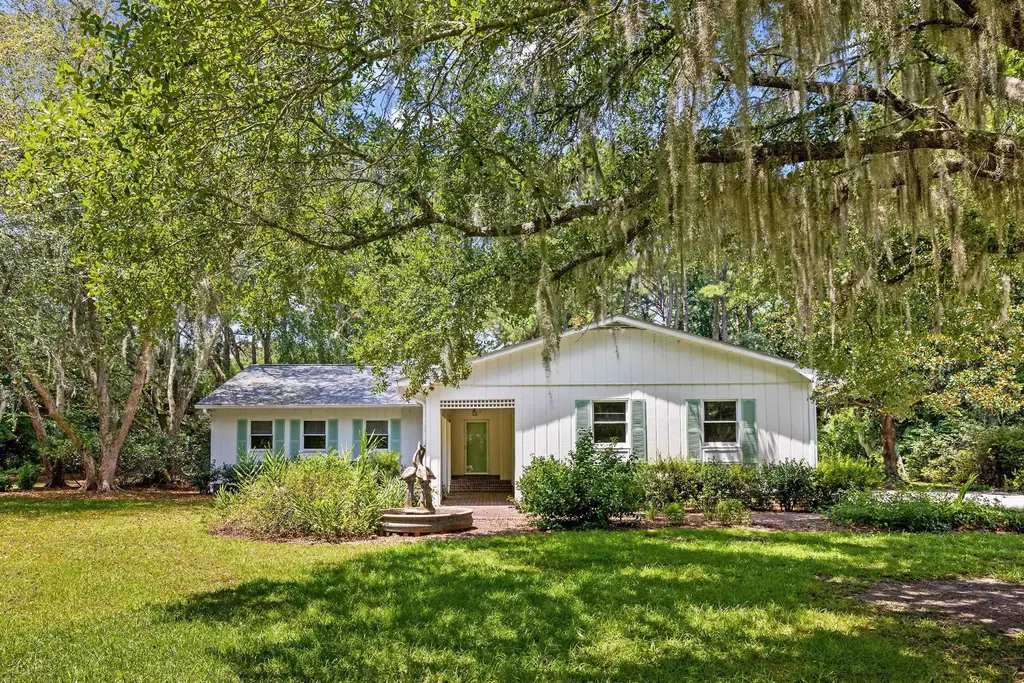 2279 Waverly Rd., Pawleys Island