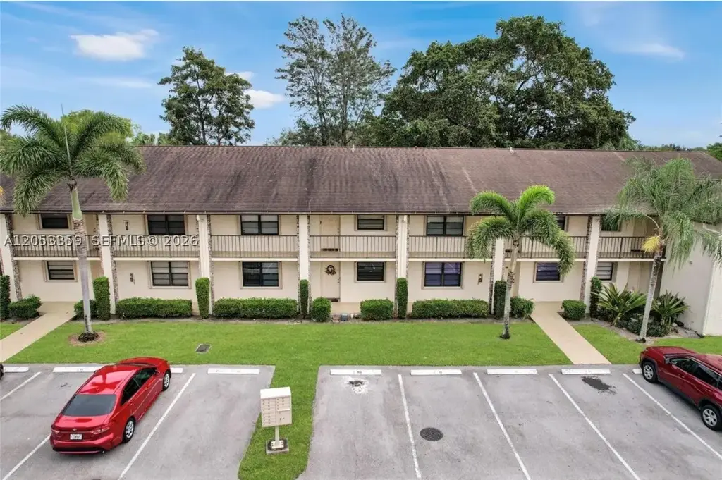 23442 Lyons 404, Boca Raton
