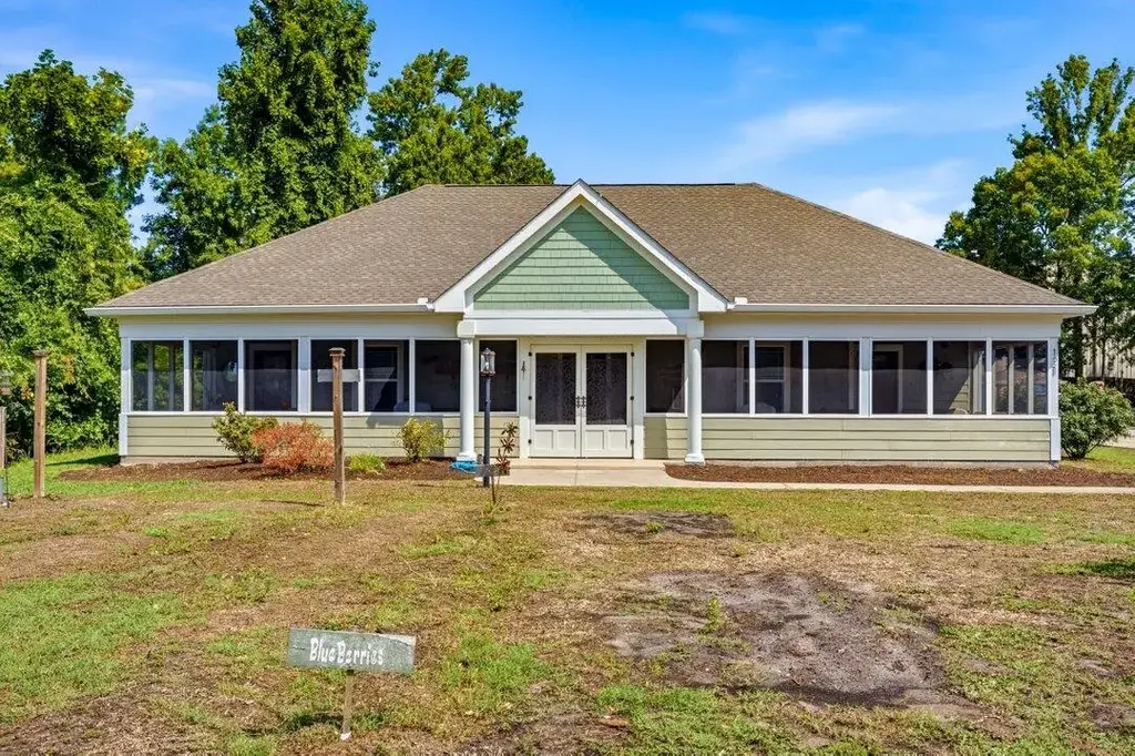 121 Willard St., Little River
