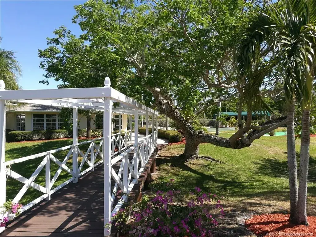 2950 Ocean Boulevard 136-6, Stuart
