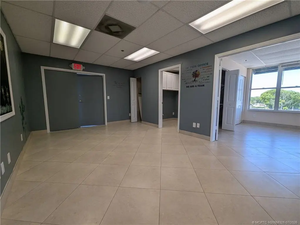 5 of 25 - 701 Federal Highway, Stuart, FL