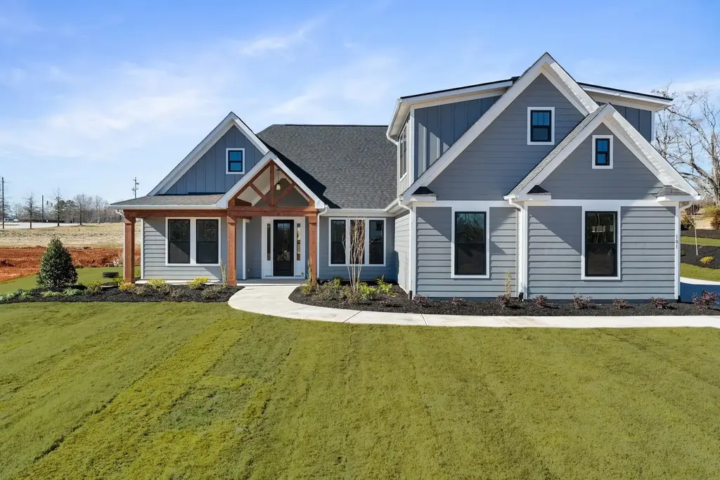 2725 Long Avenue Ext., Conway