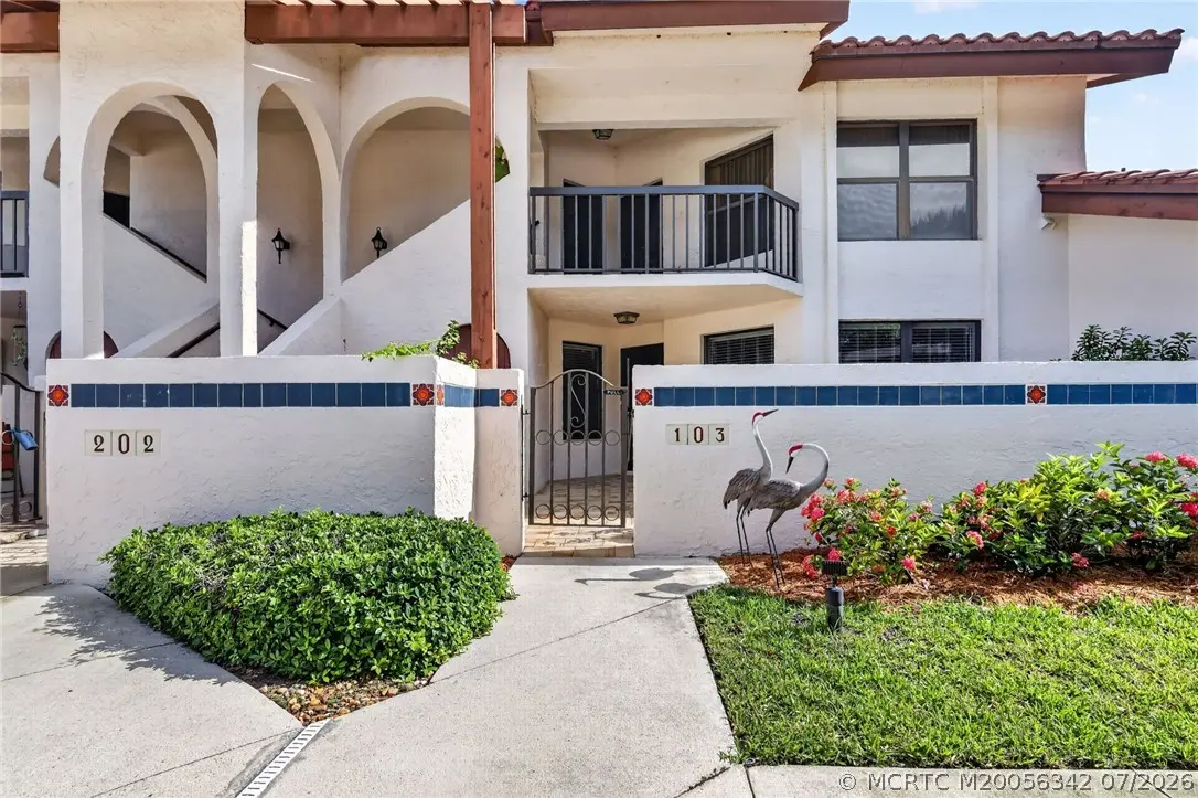 3470 Martinique Trace 103, Stuart