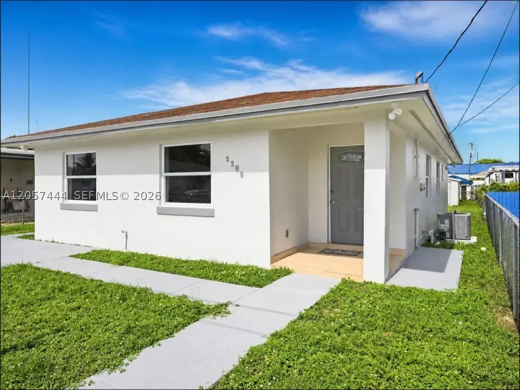 2288 4th, Hialeah