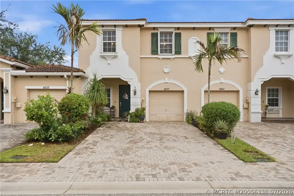 4257 Pine Cove Court, Stuart