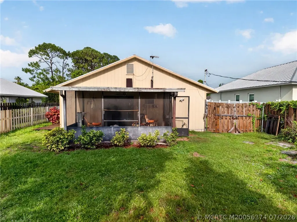 2 of 38 - 1625 22nd Avenue, Vero Beach, FL