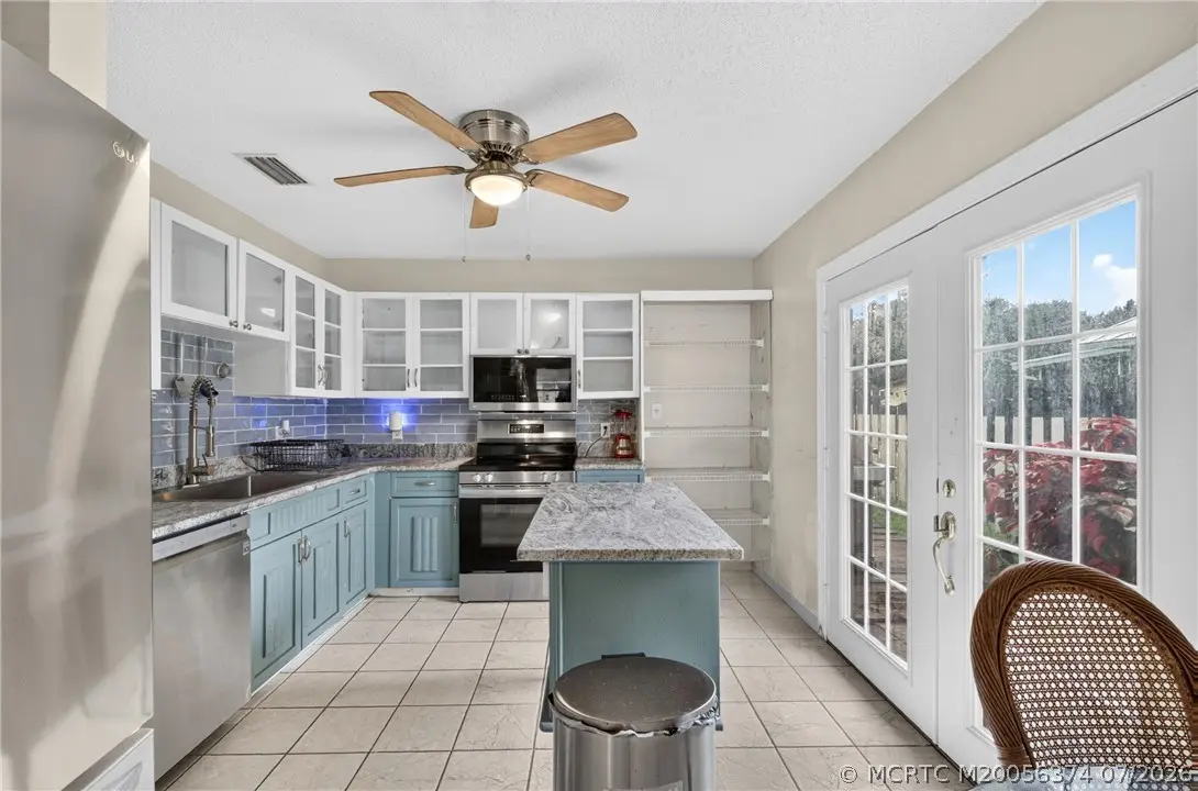 4 of 38 - 1625 22nd Avenue, Vero Beach, FL