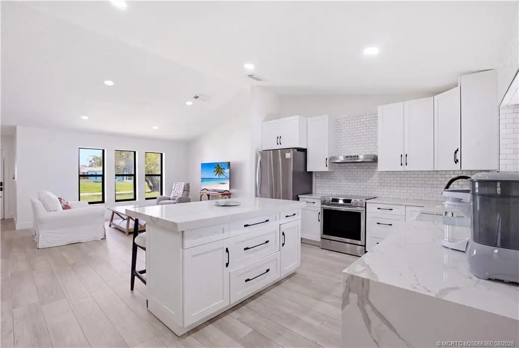 3 of 27 - 822 Cavern Avenue, Port St. Lucie, FL