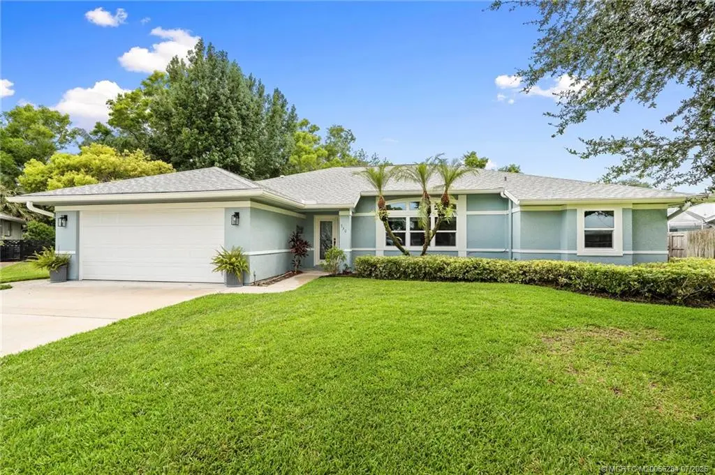 530 Woods Edge Trail, Stuart