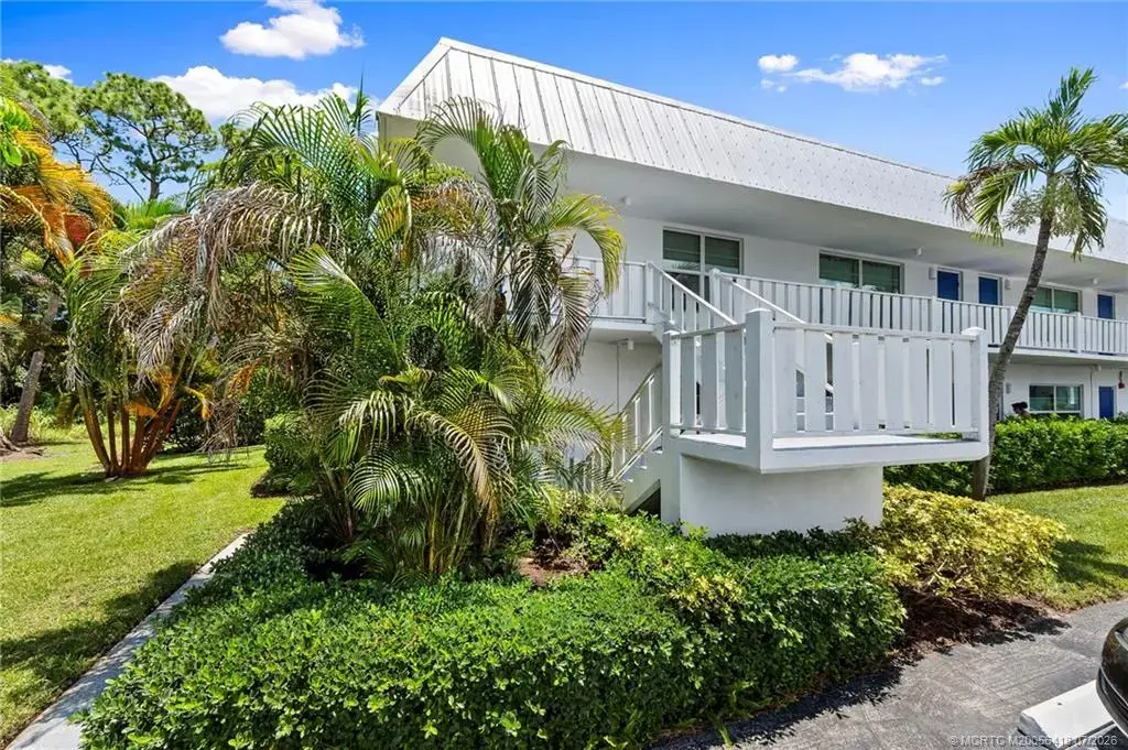 2929 Ocean Boulevard F10, Stuart