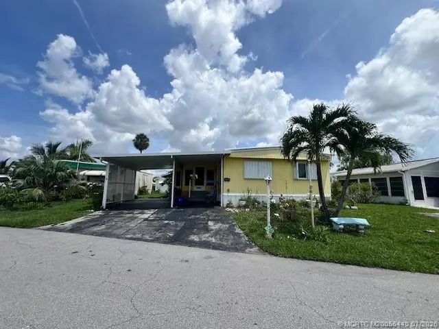 5 of 40 - 4169 70th Lane 1047, West Palm Beach, FL