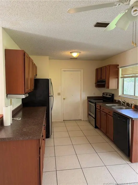5 of 12 - 2470 University Terrace, Port St. Lucie, FL