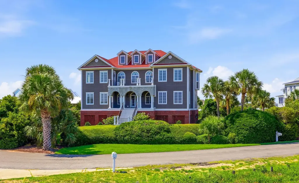 2254 S Waccamaw Dr., Garden City Beach