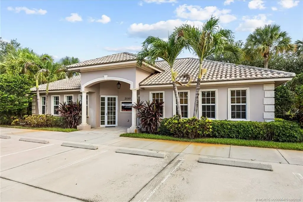 2108 Rays Way 2110, Stuart