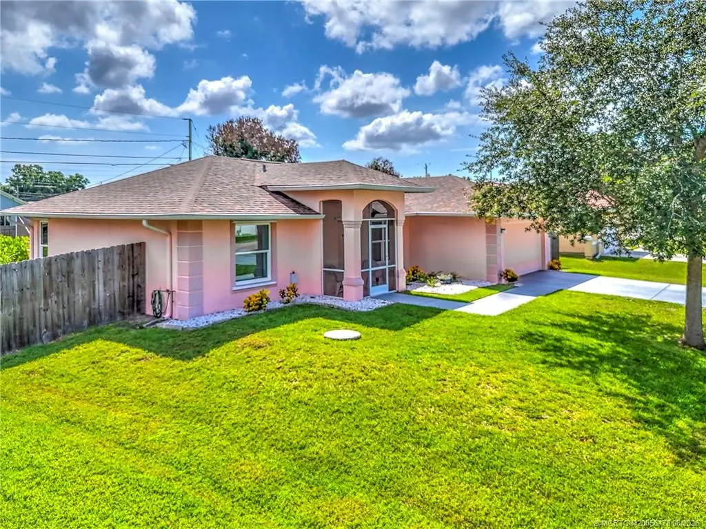 2007 Heathwood Circle, Port St. Lucie