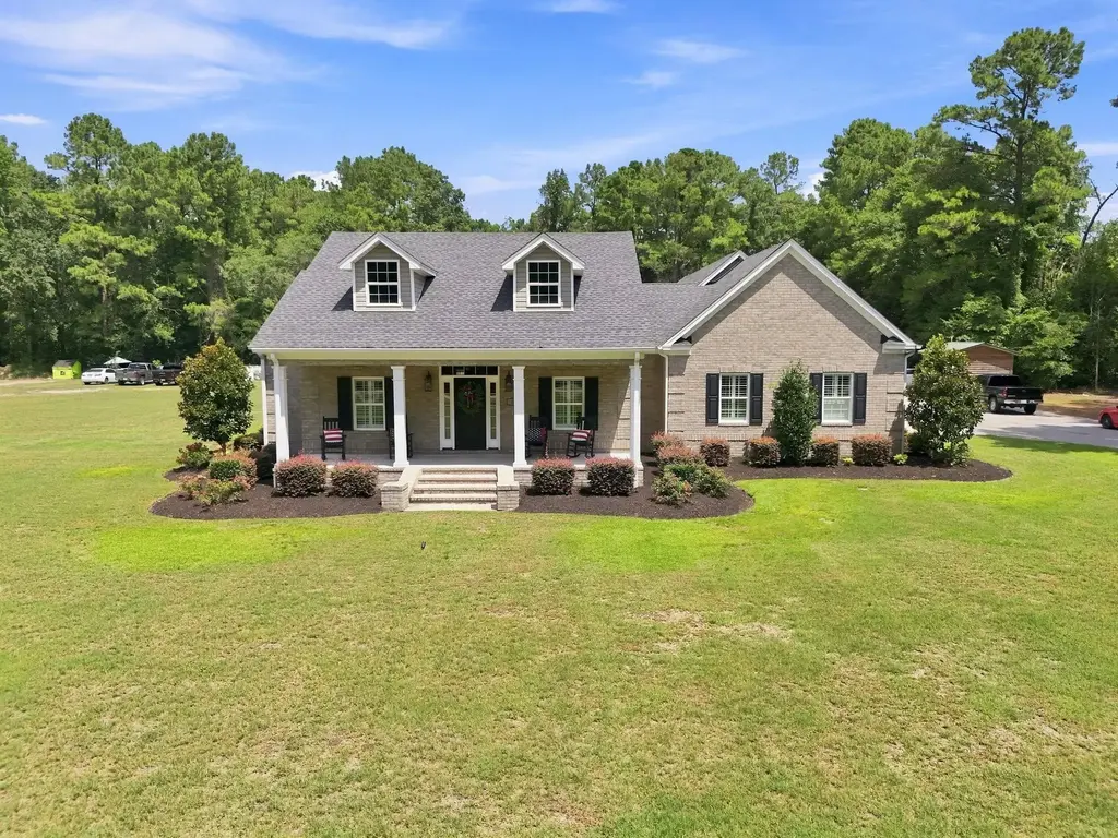 2483 Valley Forge Rd., Aynor