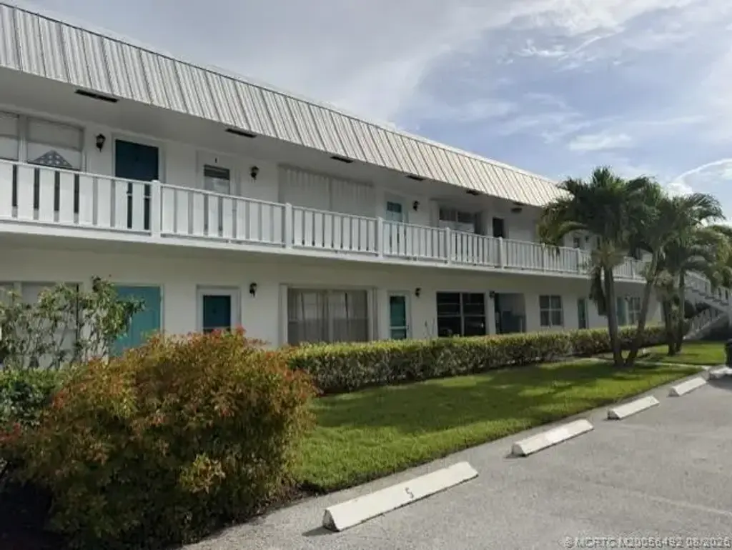2929 Ocean Boulevard 108-8, Stuart