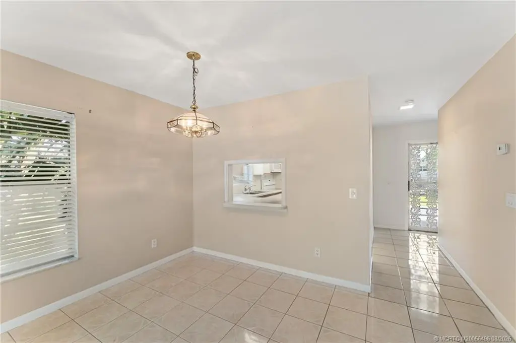 4 of 26 - 1900 Kanner Highway 7-202, Stuart, FL