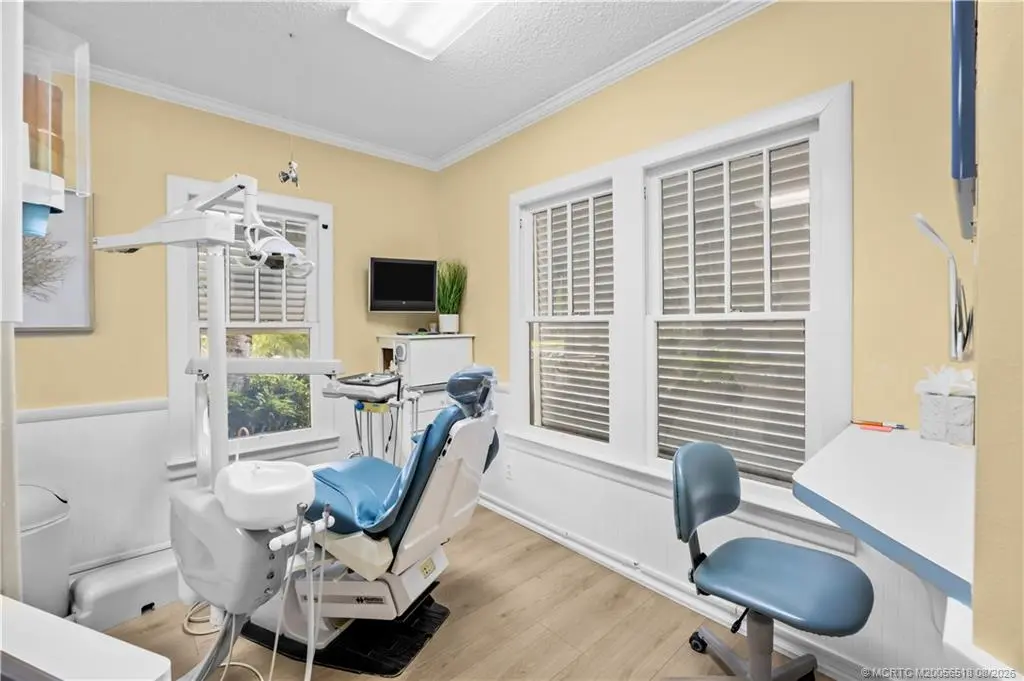 5 of 16 - 725 5th Street, Stuart, FL