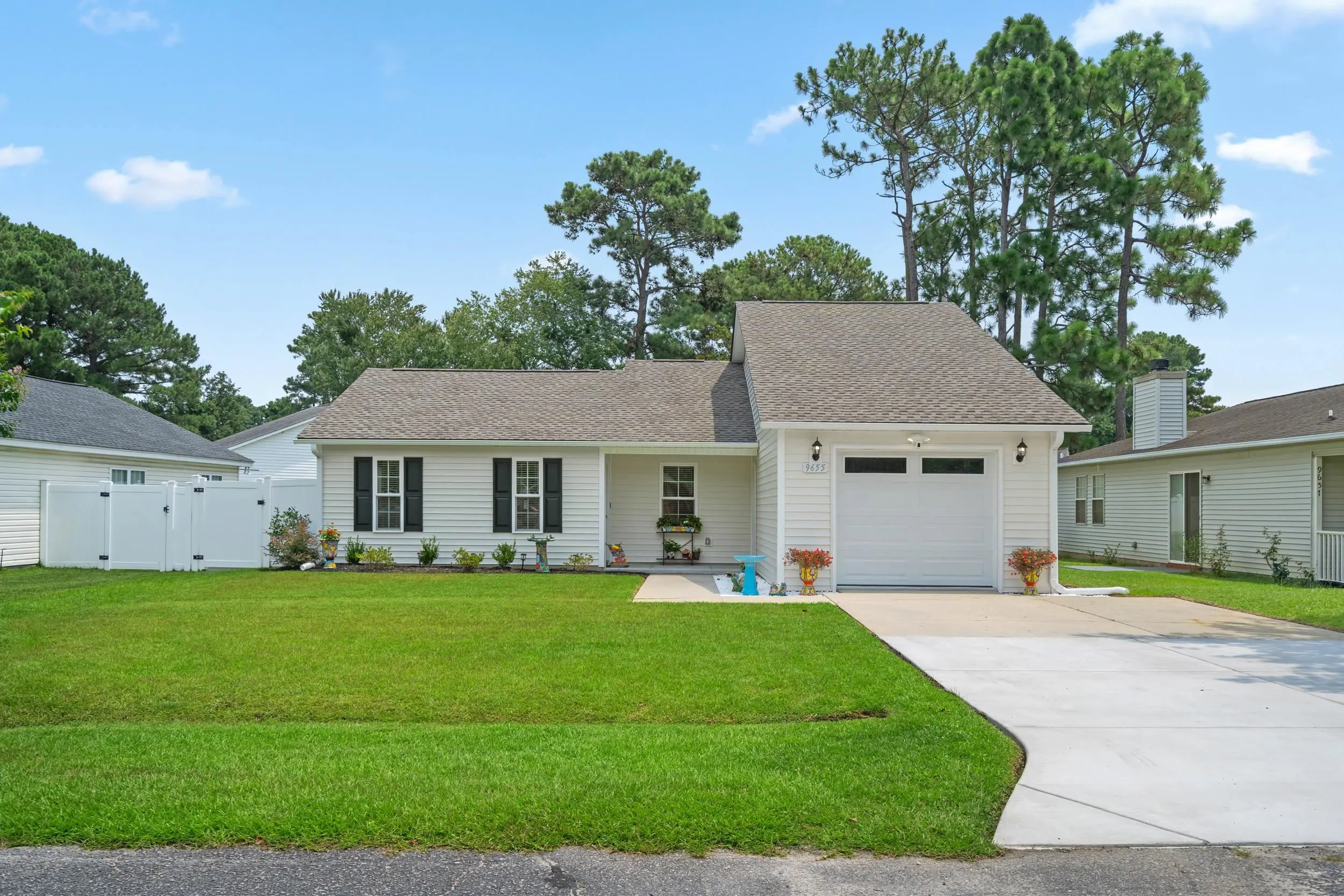 Photo of Listing #2619444