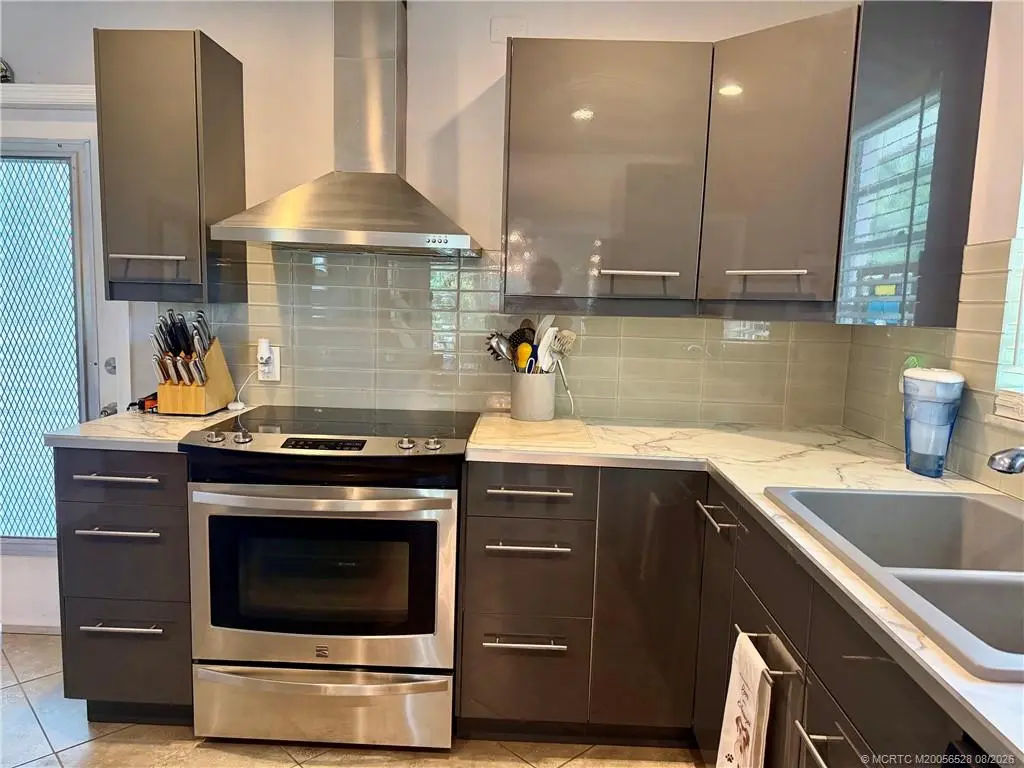 5 of 44 - 1225 21st Street 3609, Stuart, FL