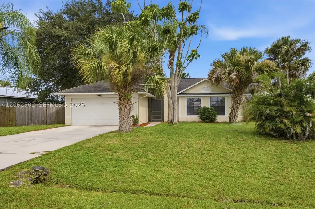 1262 Lawndale, Port St Lucie