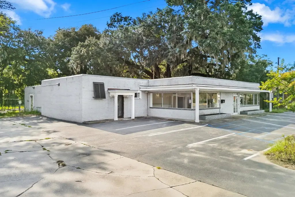 603 Church St., Conway